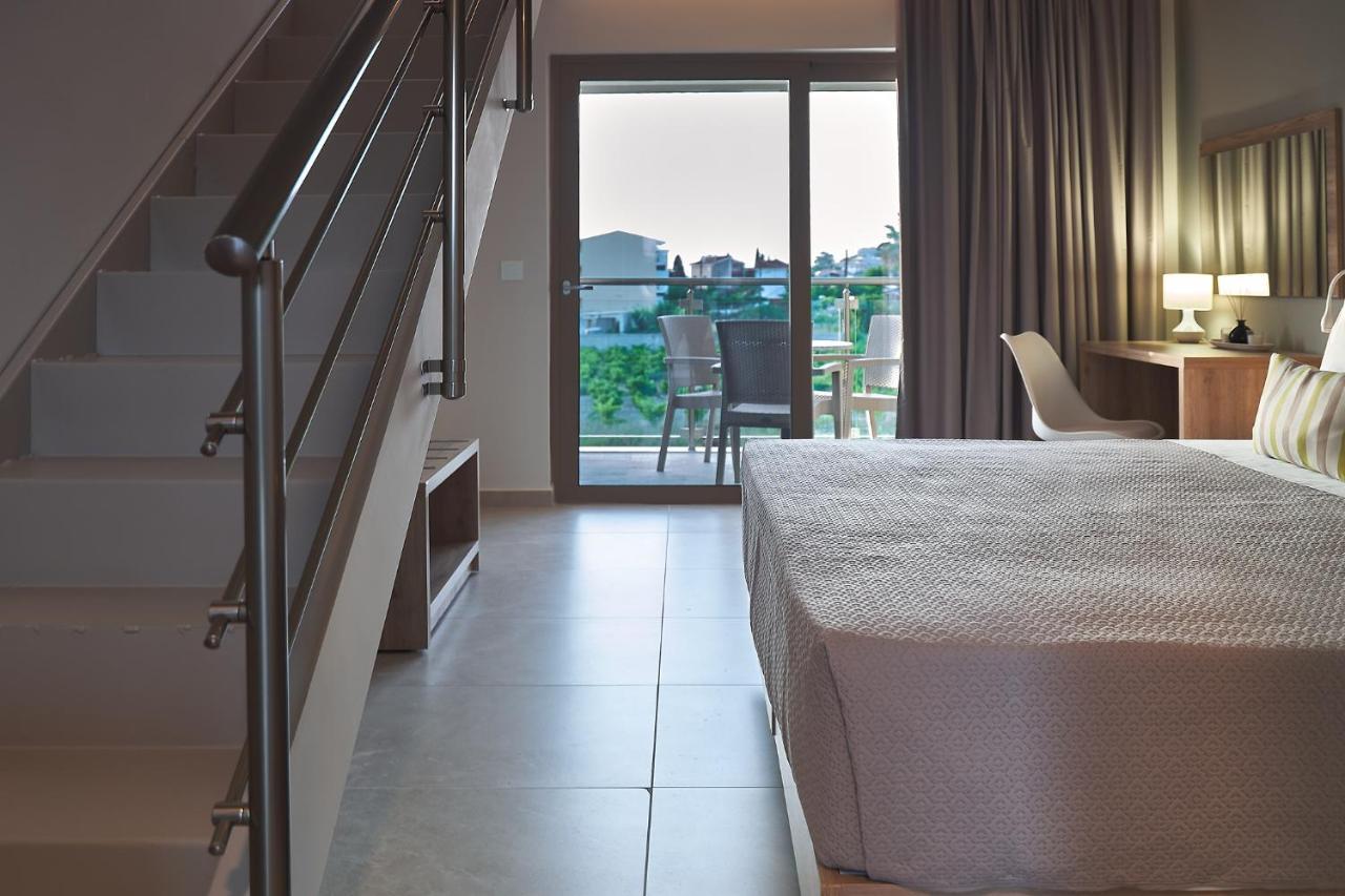 Grapevines Hotel 알리카나스 외부 사진